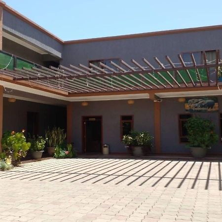 Lush Garden Business Hotel Аруша Экстерьер фото