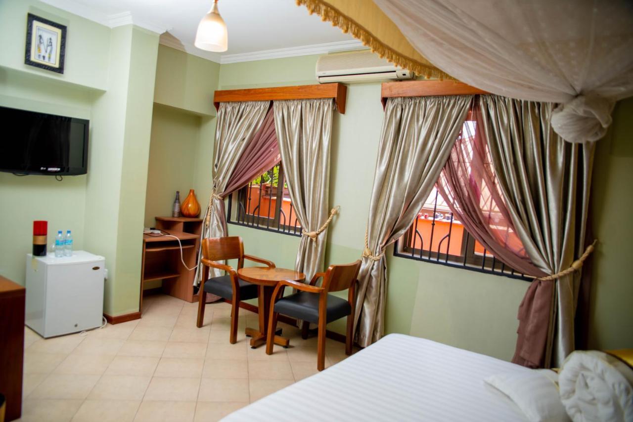 Lush Garden Business Hotel Аруша Экстерьер фото