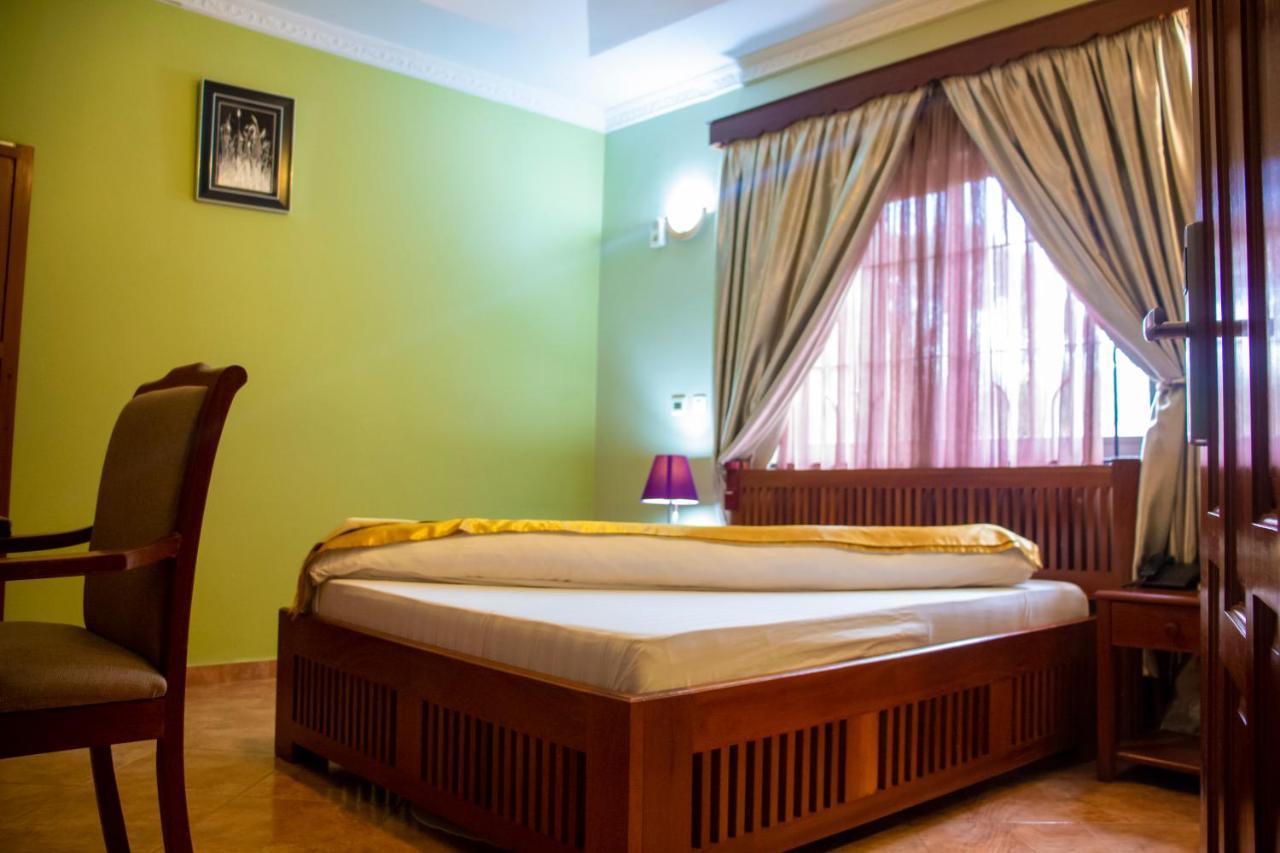 Lush Garden Business Hotel Аруша Экстерьер фото