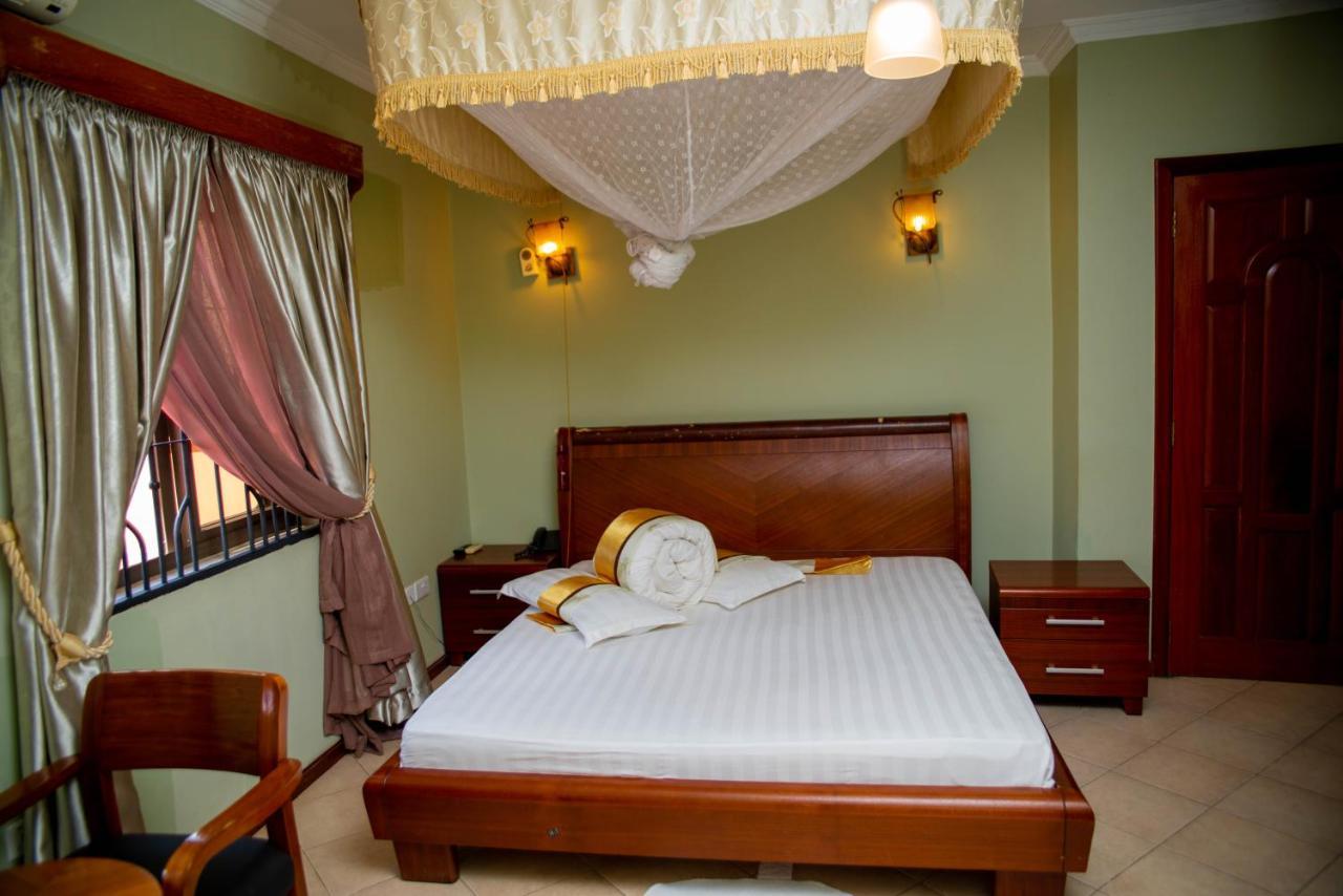 Lush Garden Business Hotel Аруша Экстерьер фото