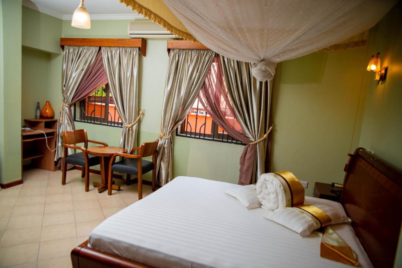 Lush Garden Business Hotel Аруша Экстерьер фото