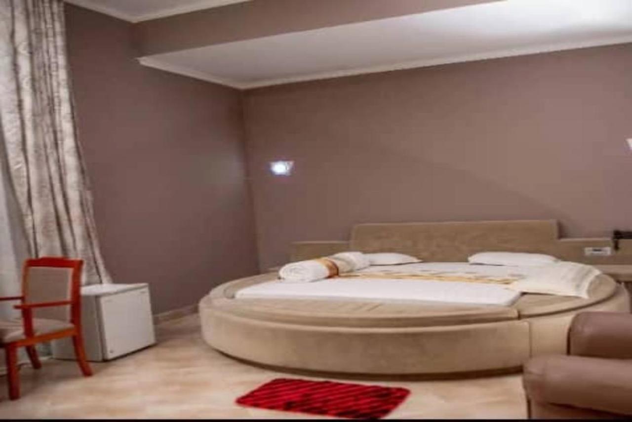 Lush Garden Business Hotel Аруша Экстерьер фото
